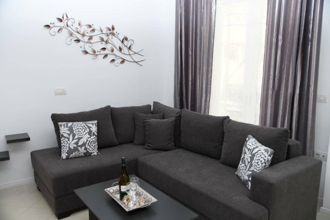 Heart Luxury * Rhodes City